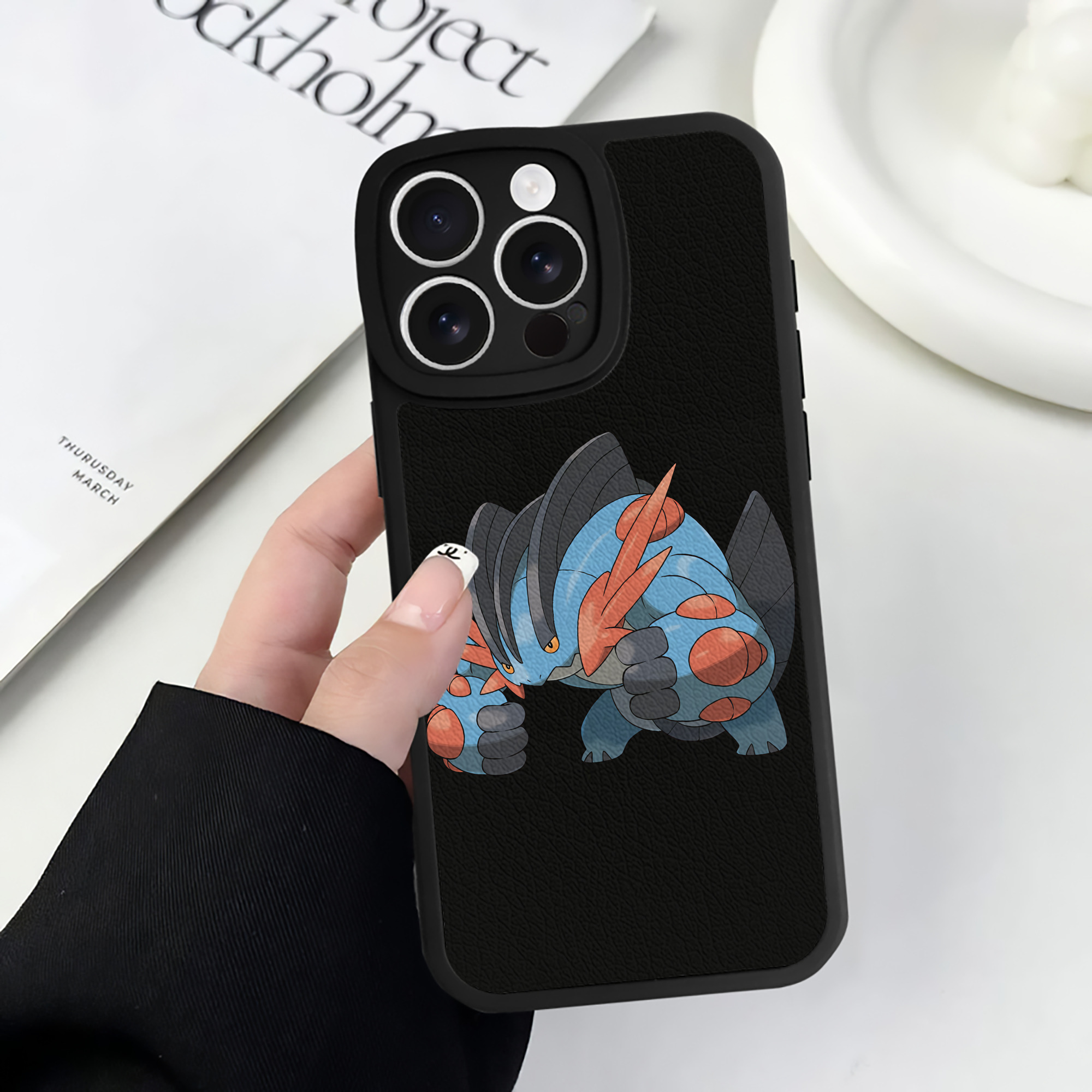 （画像用） ポケットモンスター Pokémon 【iPhone 16シリーズ対応】シリコンスマホケース（レザー調） 材質：シリコン